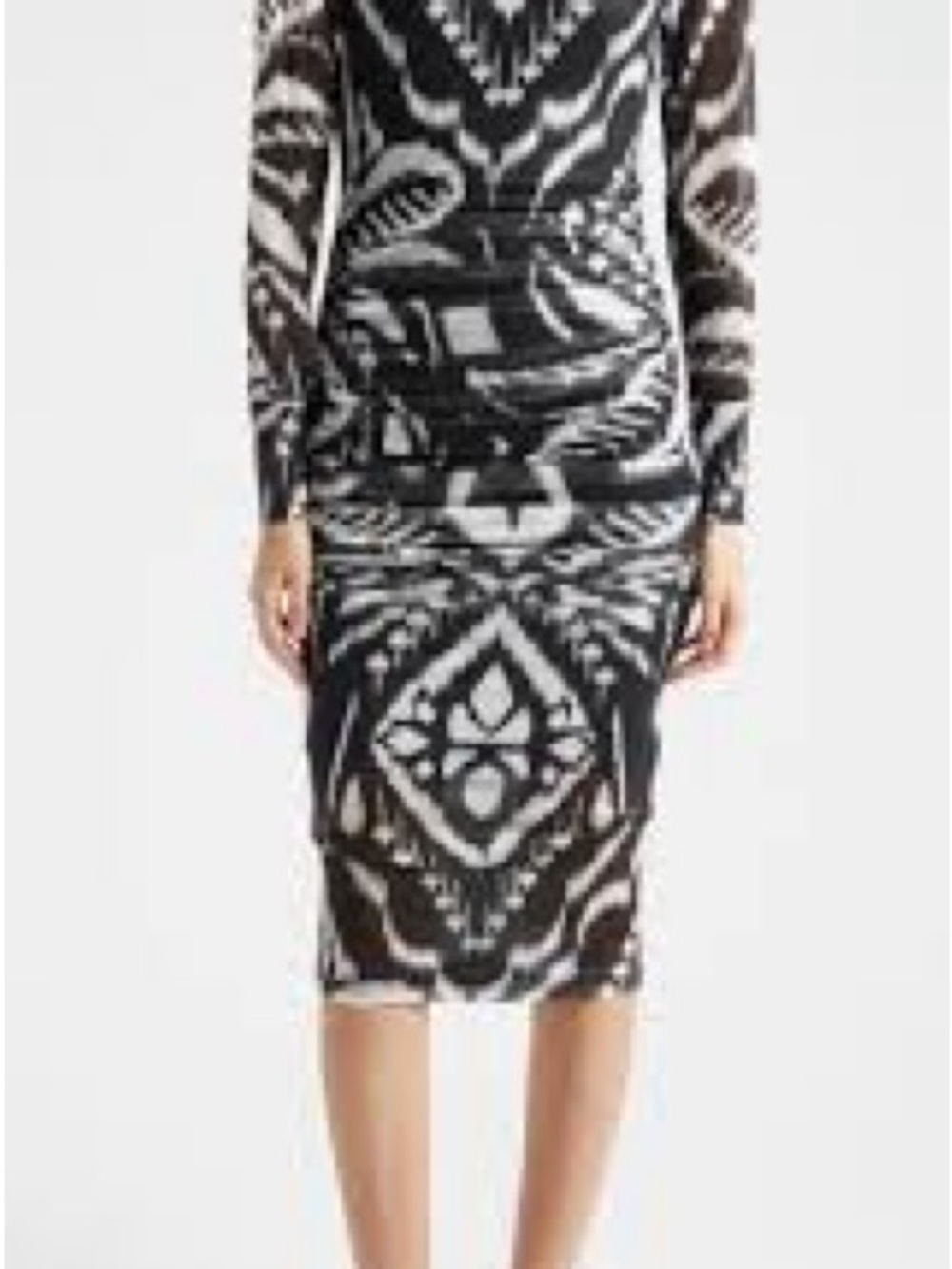 FARM Rio Black and White Printed Long-Sleeve Midi Dress